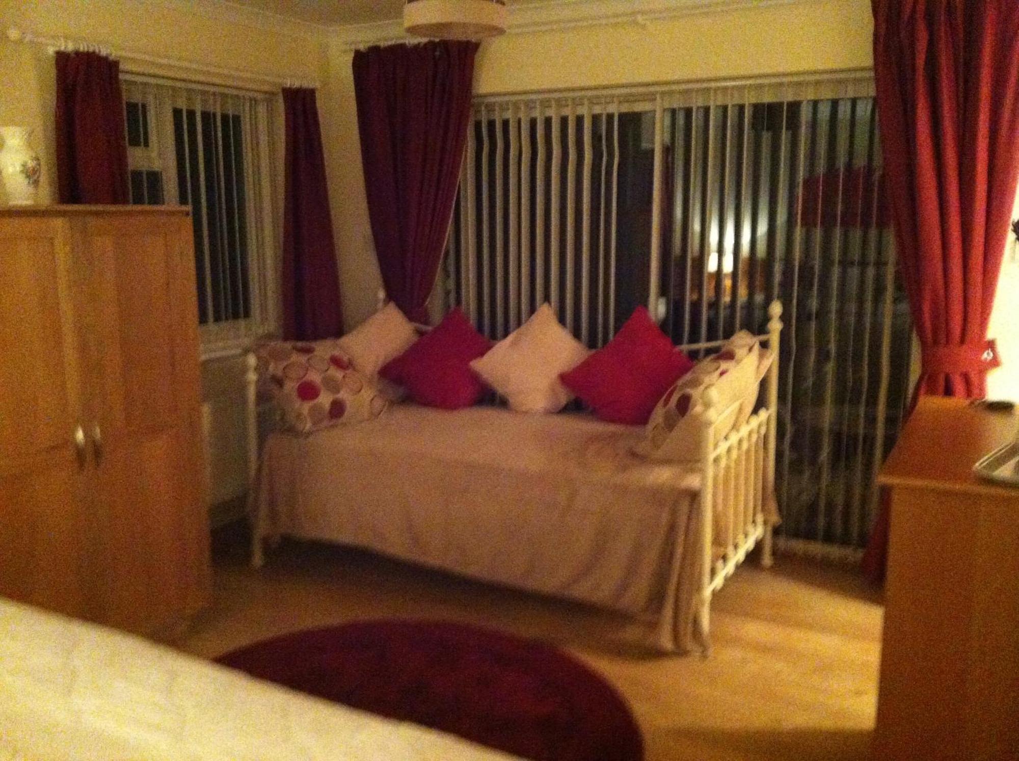 Bed and Breakfast The Westwoods Экстерьер фото